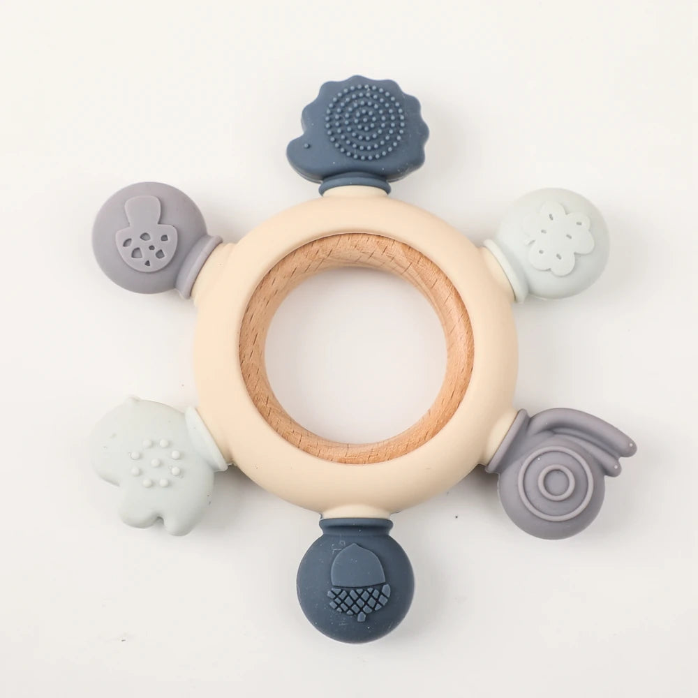 Baby Beißring & Rassel aus Holz – Häkeltiermotiv, BPA-frei